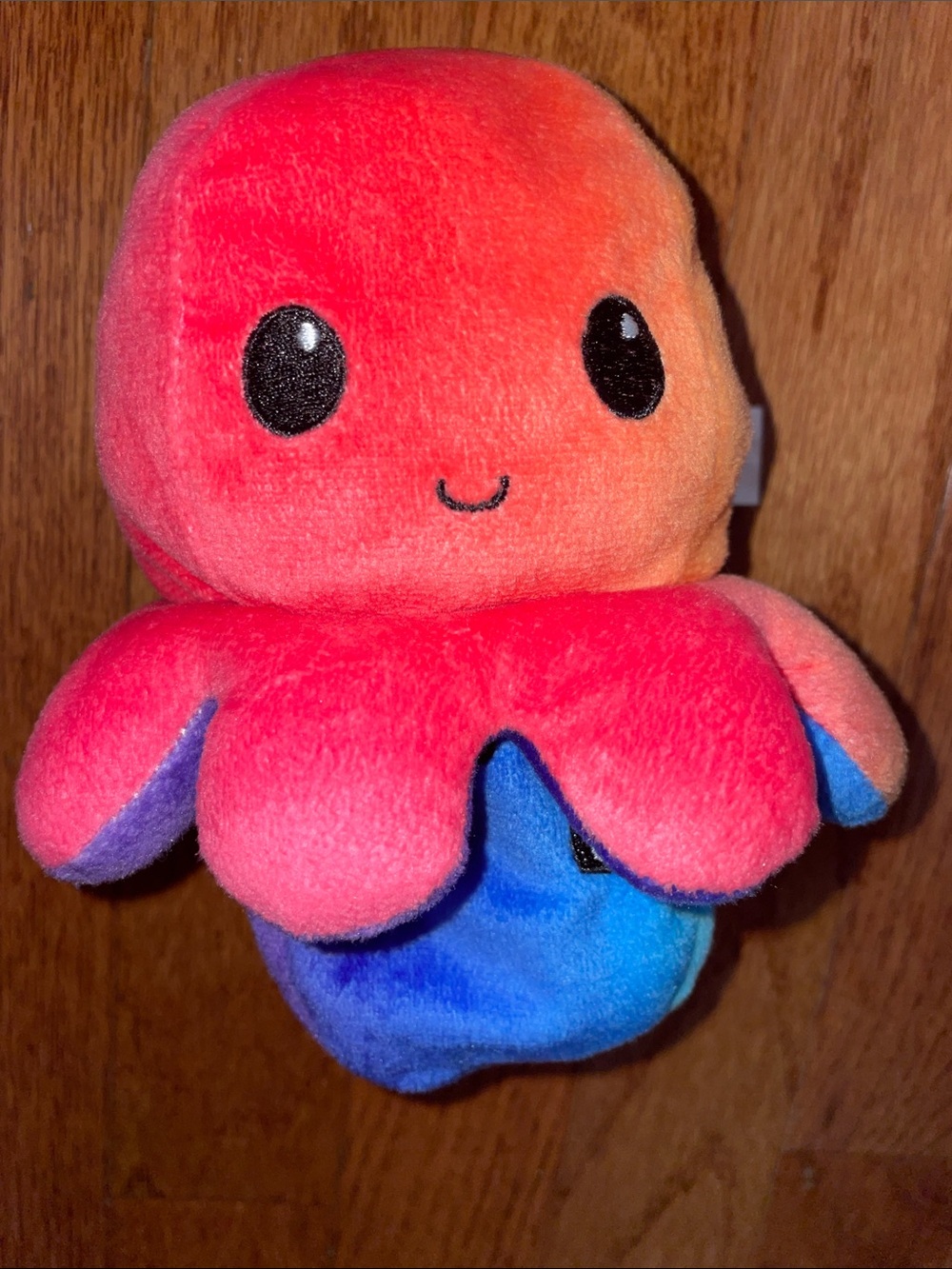 Reversible toy octopus